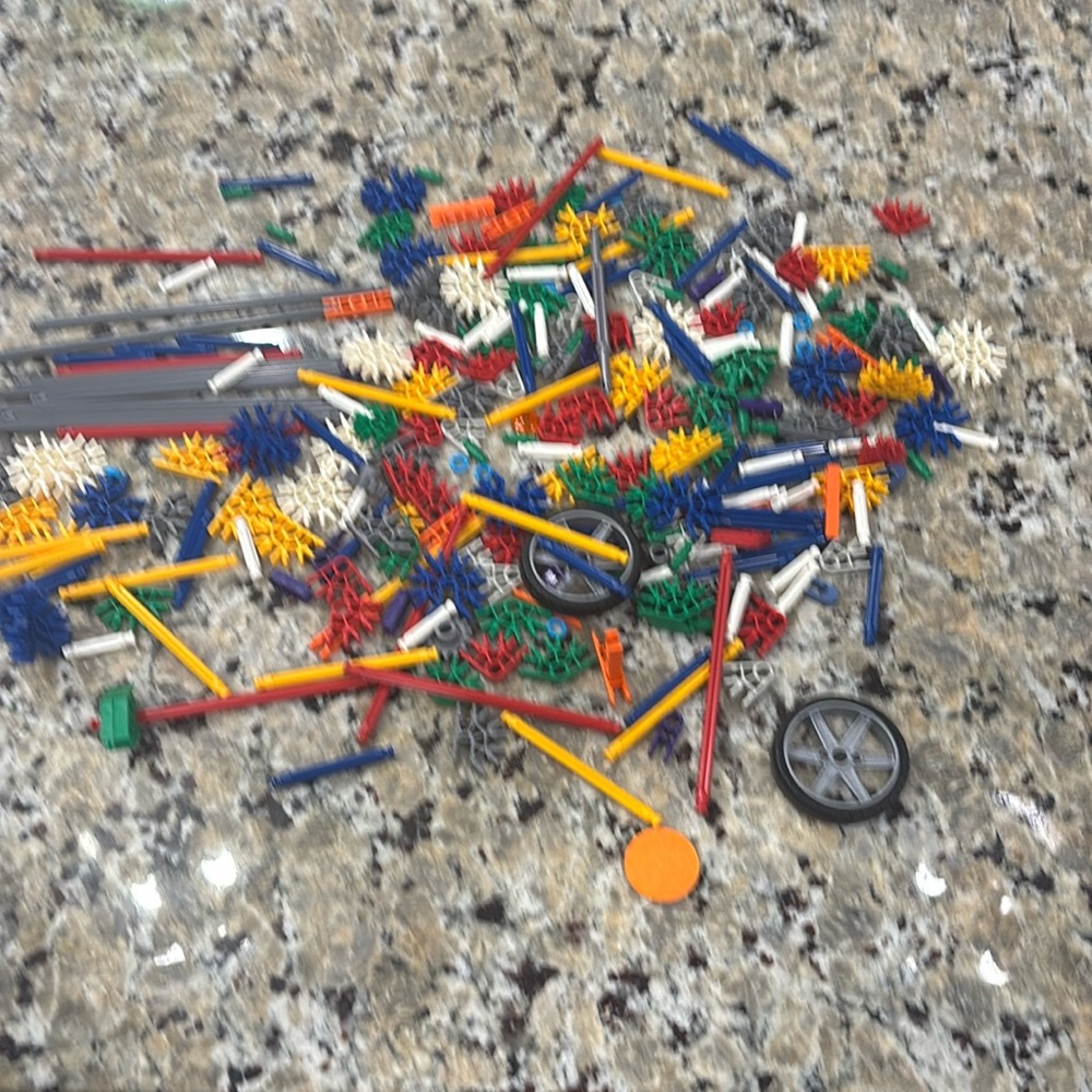 Lot of misc KNEX toys- wheels spokes and rods